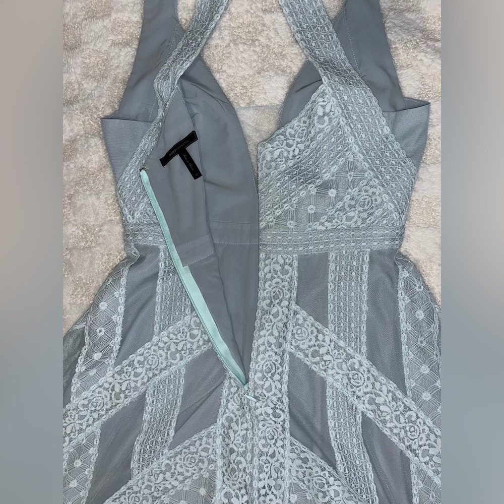 BCBGMAXAZRIA Raissa Halter Neck Maxi Evening Gown in Haze Combo • Size 10 - Picture 11 of 16